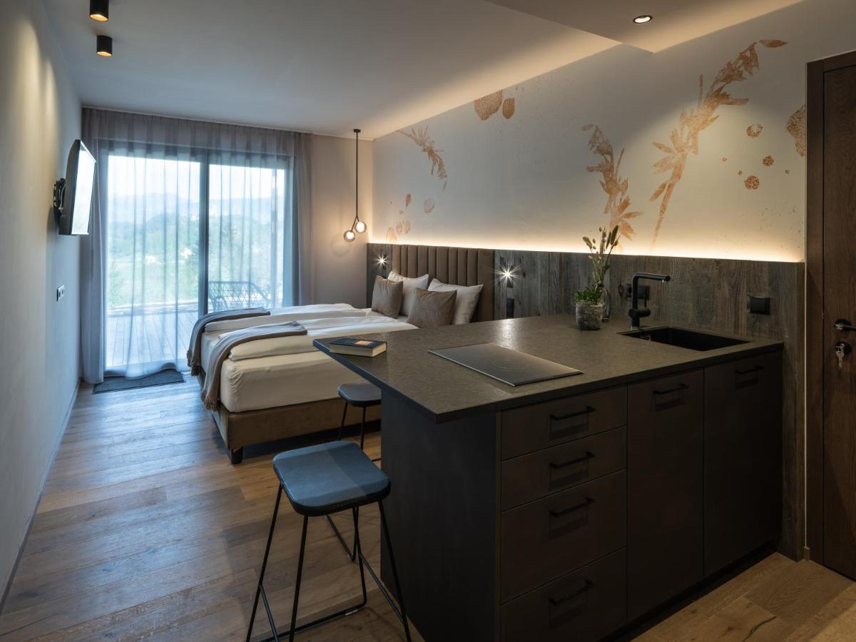 Arieshof Castell Apartment Сан Лоренцо ди Себато Екстериор снимка